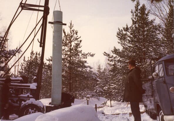 Installing FLUXSCREEN screen tube, developed by us, in the 1960s.